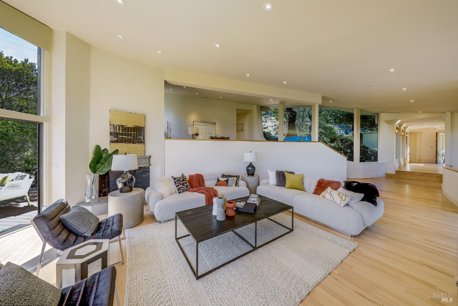 21 Tara Hill Road Tiburon, CA 94920 - Photo 12 of 52