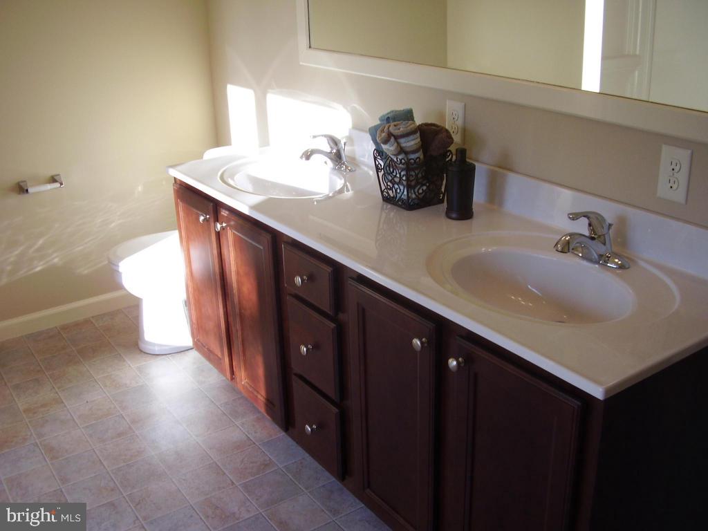1913 Millport Road Lancaster, PA 17602 - Photo 12 of 32 Gallery Image 12