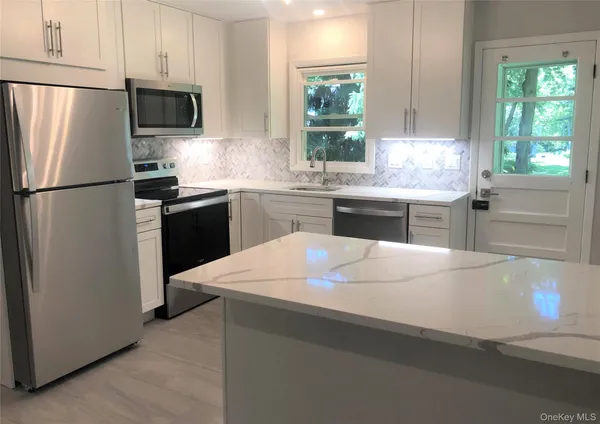 $3,200 | 3213 South Shelley Street, Mohegan Lake, NY 10547