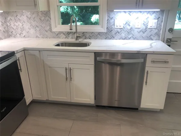 $3,200 | 3213 South Shelley Street, Mohegan Lake, NY 10547