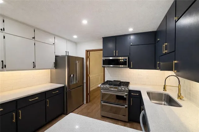 $3,000 | 807 Oak Bridge Lane, Fayetteville, GA 30214