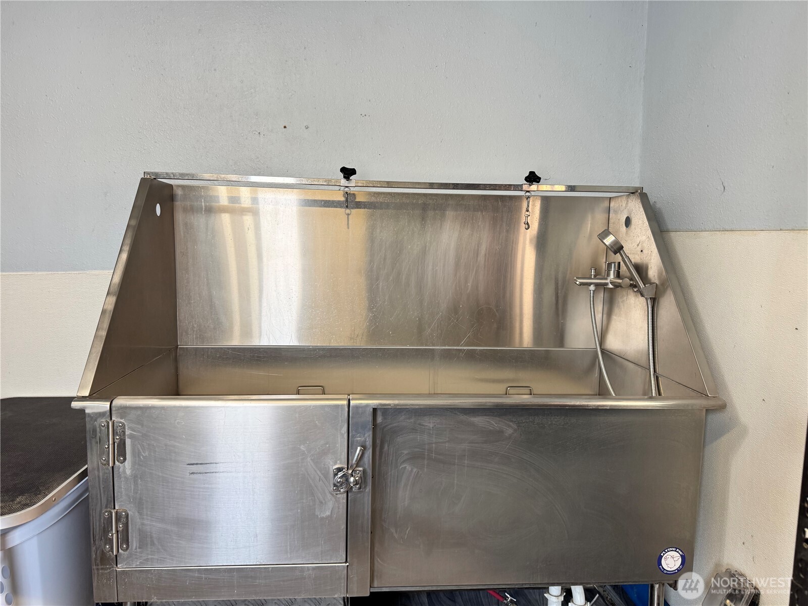 61 North Kean Street Republic, WA 99166 - Photo 10 of 34 a close view of sink