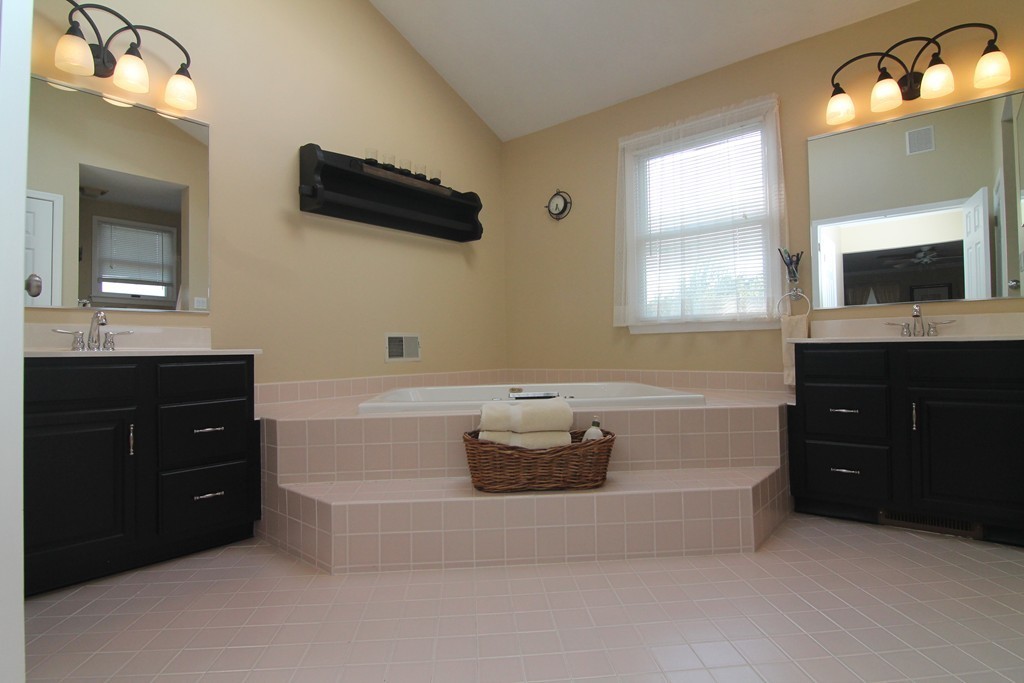 22 Keyes House Road Shrewsbury, MA 01545 - Photo 15 of 27 Gallery Image 15