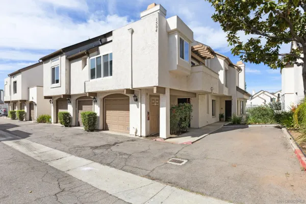 $575,000 | 1504 Granite Hills Drive, Unit A, El Cajon, CA 92019