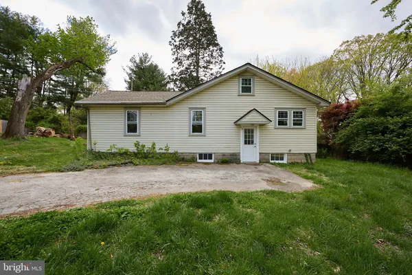 $2,300 | 53 West Knowlton Road, Media, PA 19063