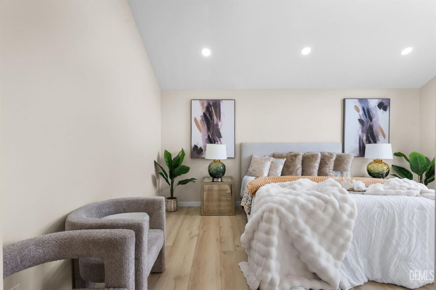 Undisclosed Address Sun Valley, CA 91352 - Photo 37 of 44 a bedroom with a bed and furniture