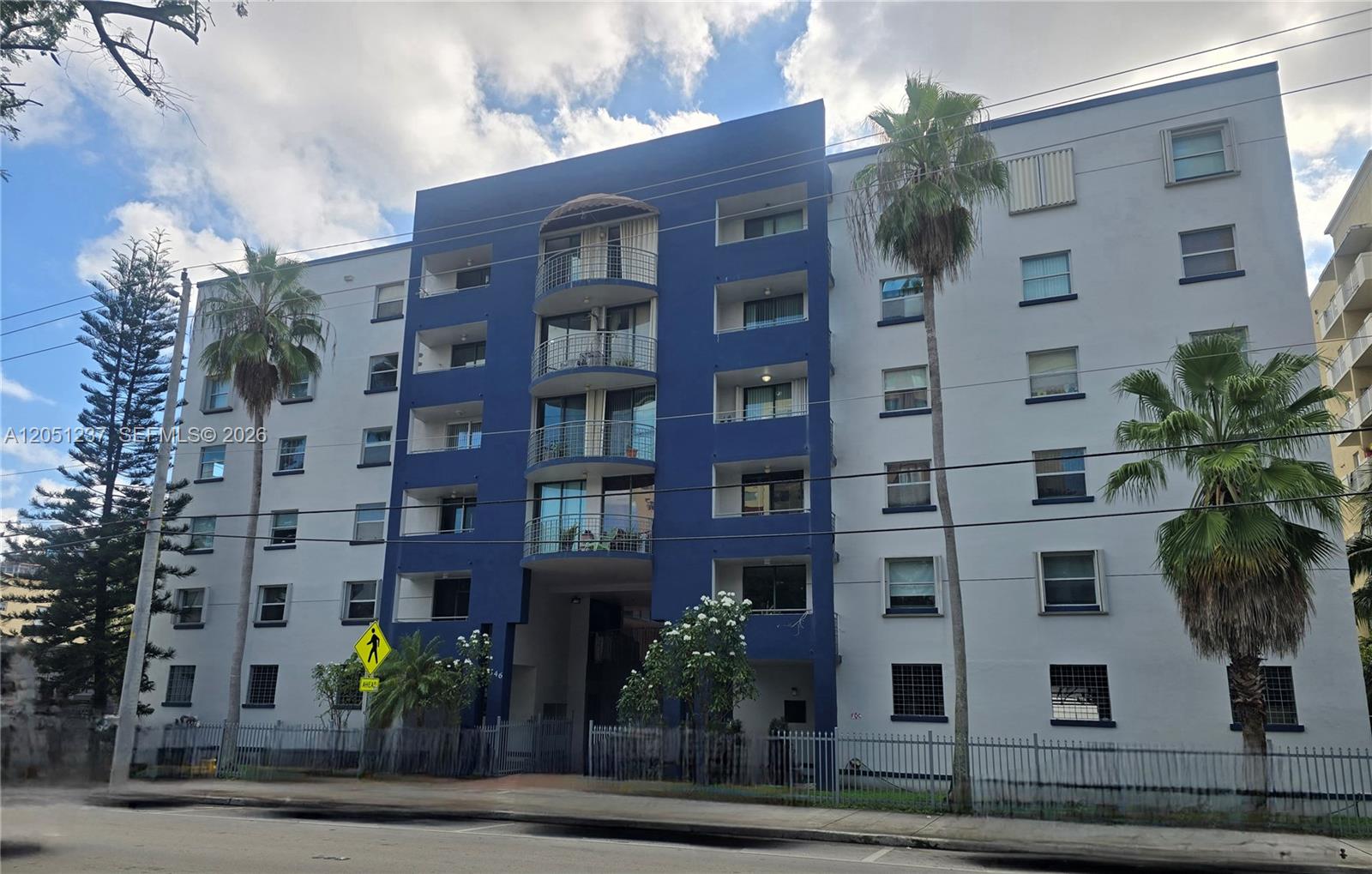 546 Southwest 1st Street, Unit 607 Miami, FL 33130 - Photo 1 of 10