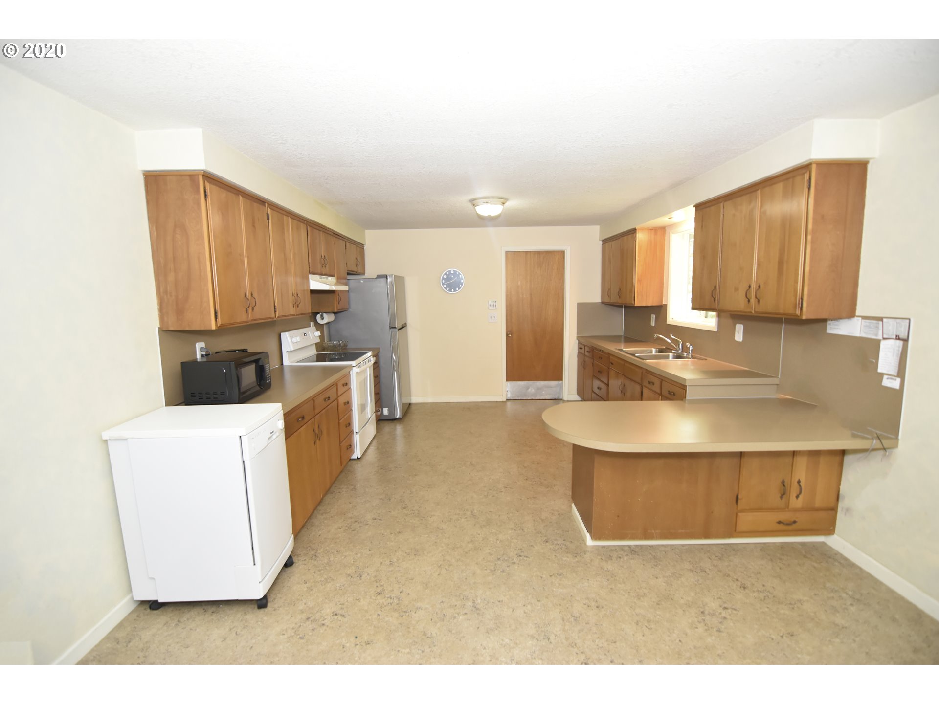 89494 Demming Road Elmira, OR 97437 - Photo 7 of 22 Gallery Image 7