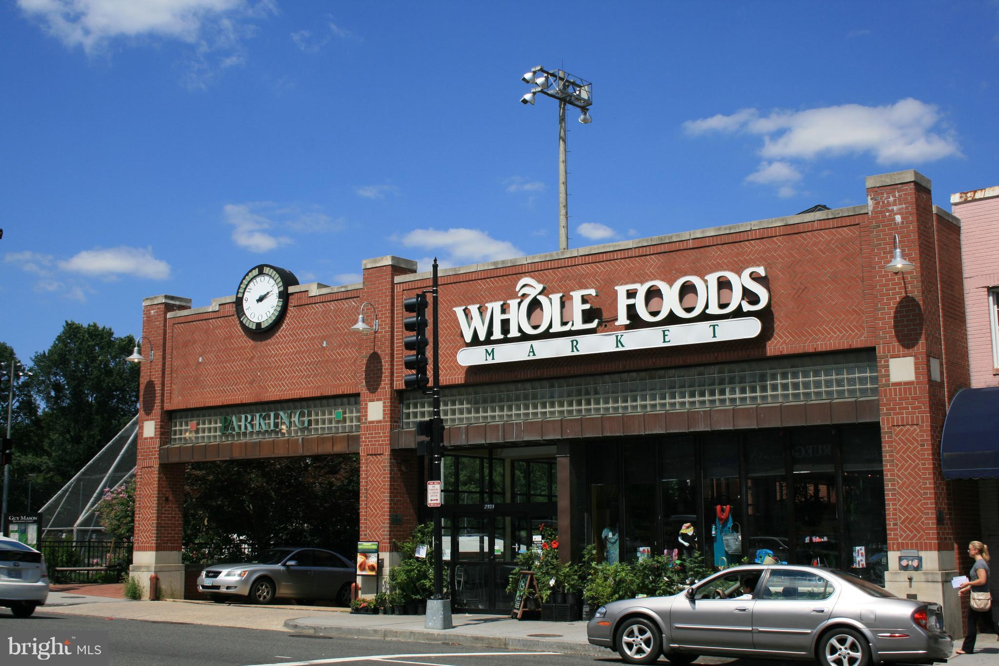 3924 W Street Northwest, Unit 3 Washington, DC 20007 - Photo 8 of 11 Get fancy stuff at this place...