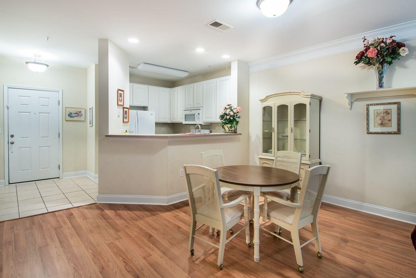 1016 Basildon Road Mount Pleasant, SC 29466 - Photo 8 of 24 Basildon Dining Area