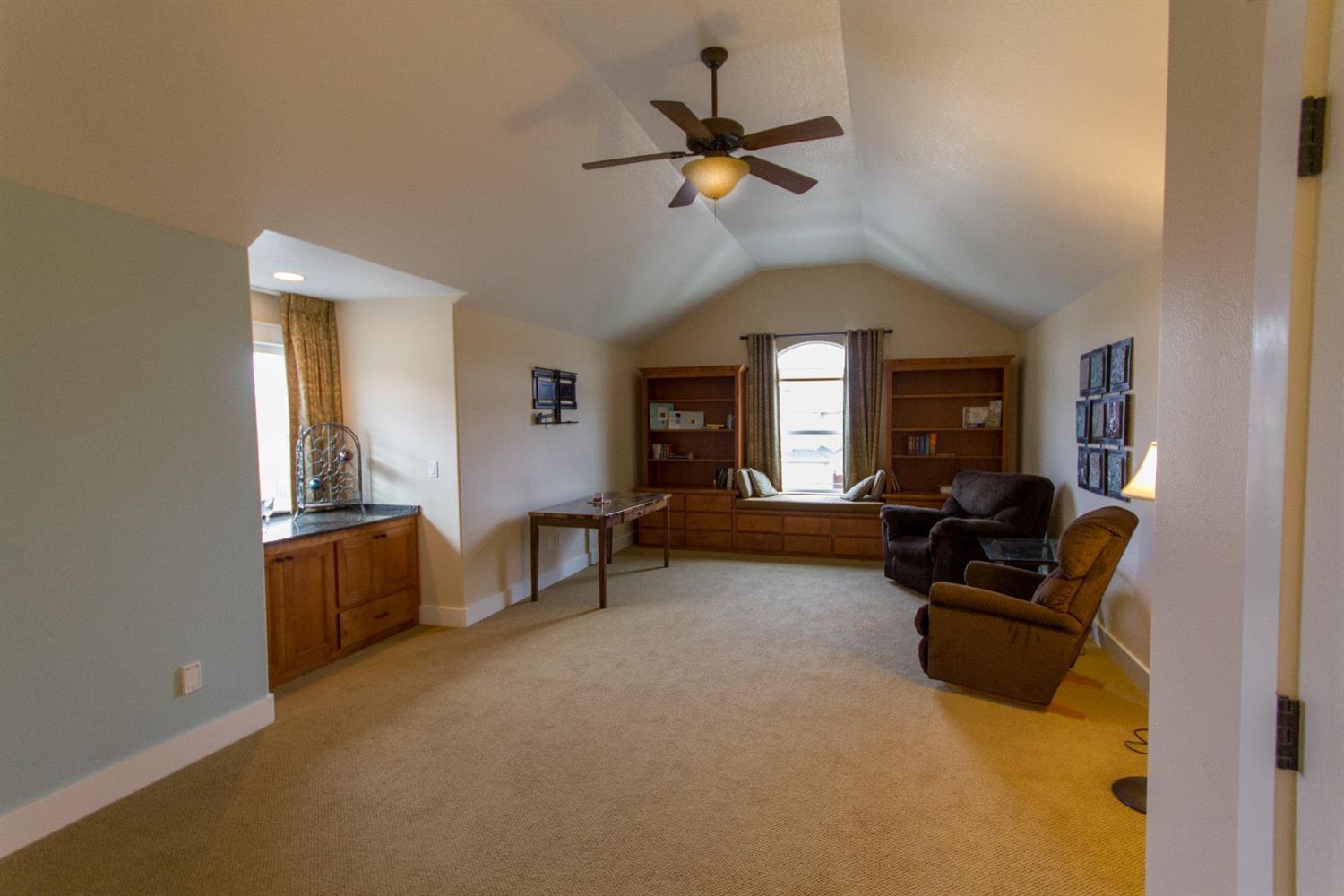 982 Pumpkin Ridge Eagle Point, OR 97524 - Photo 15 of 29 Additional Photo
