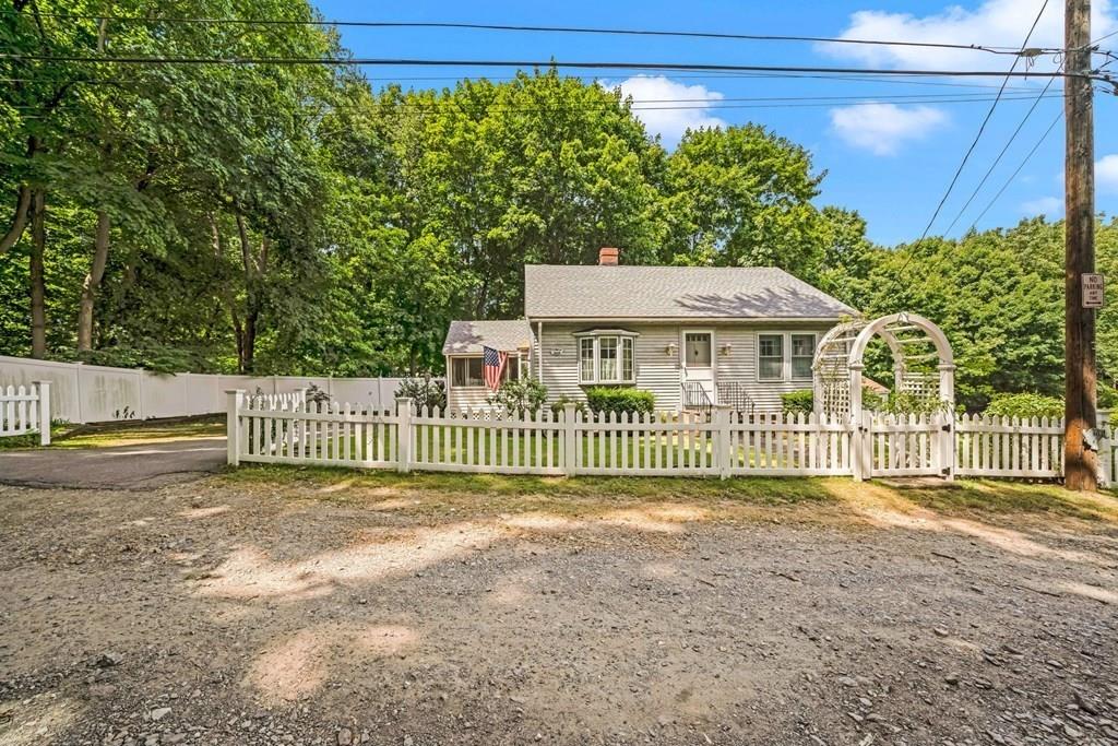 14 Pentucket Avenue Georgetown, MA 01833 - Photo 6 of 37 Gallery Image 6
