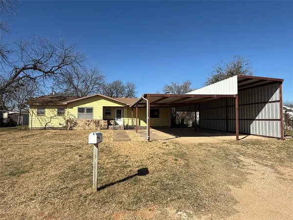 $99,900 | 418 Pecan Street, Clyde, TX 79510