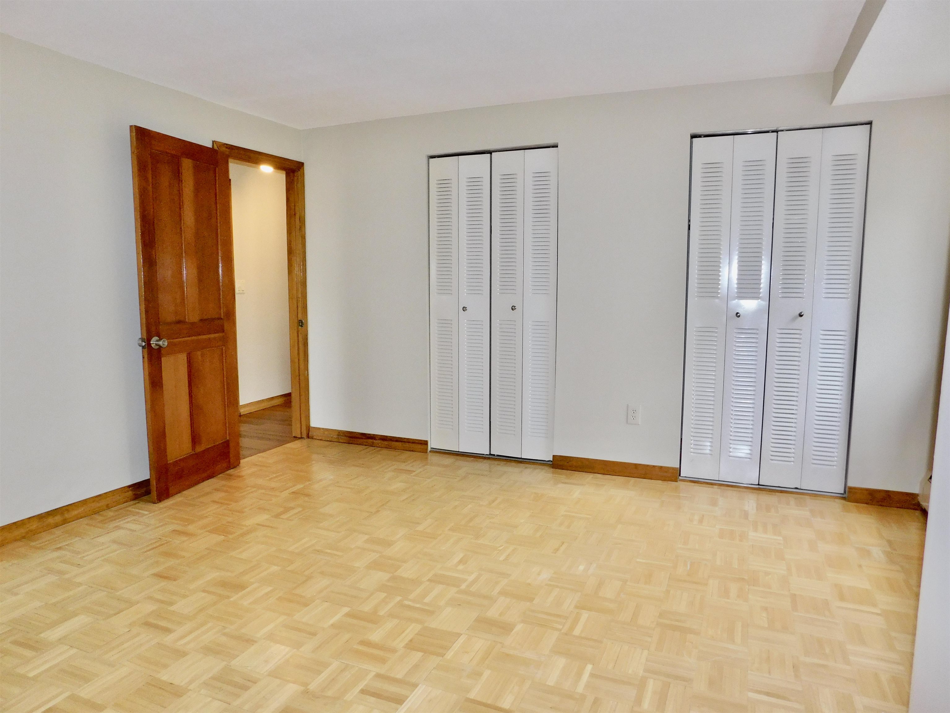34 English Village Road, Unit 303 Manchester, NH 03102 - Photo 11 of 17 Gallery Image 11