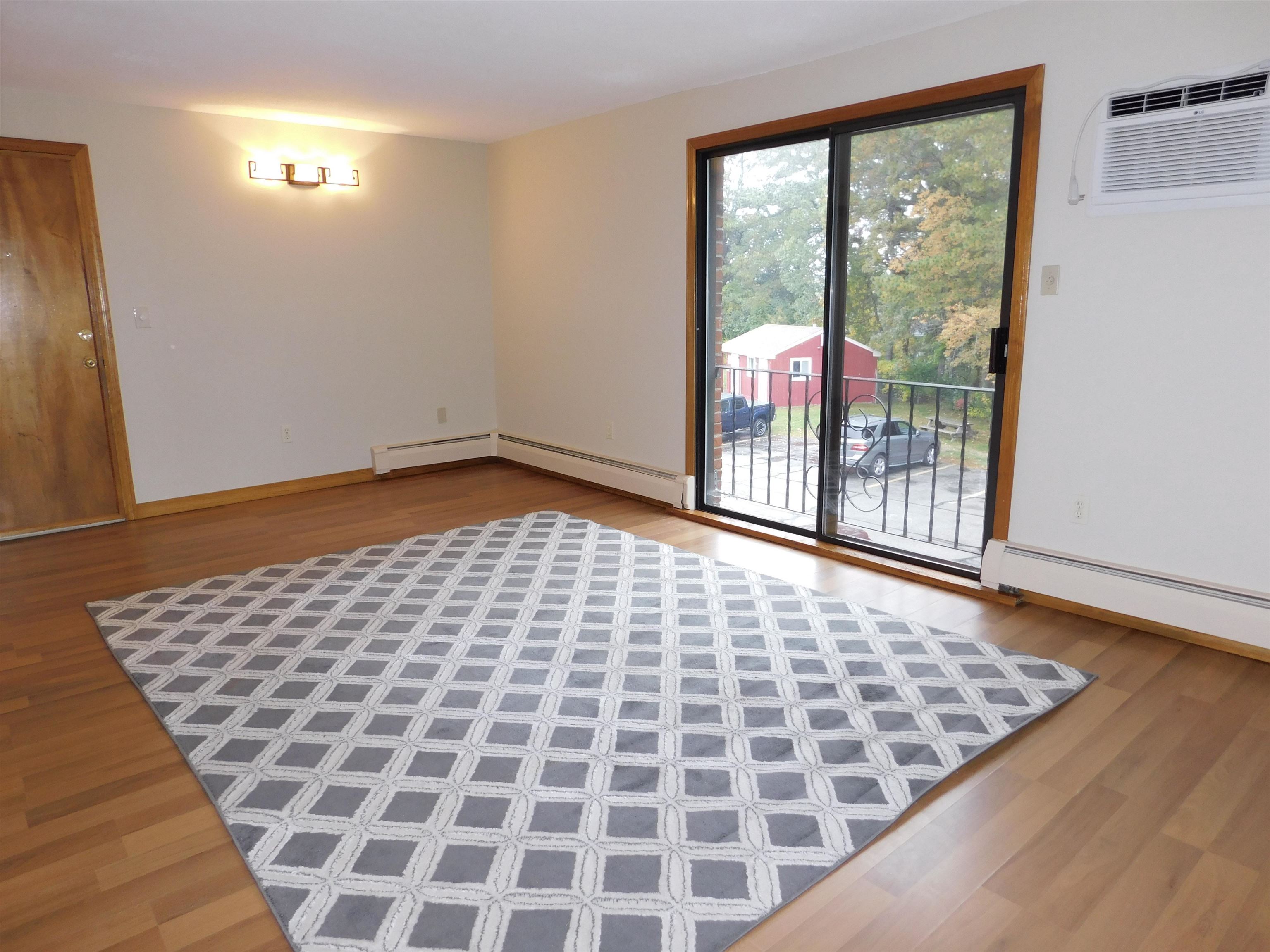 34 English Village Road, Unit 303 Manchester, NH 03102 - Photo 5 of 17 Gallery Image 5