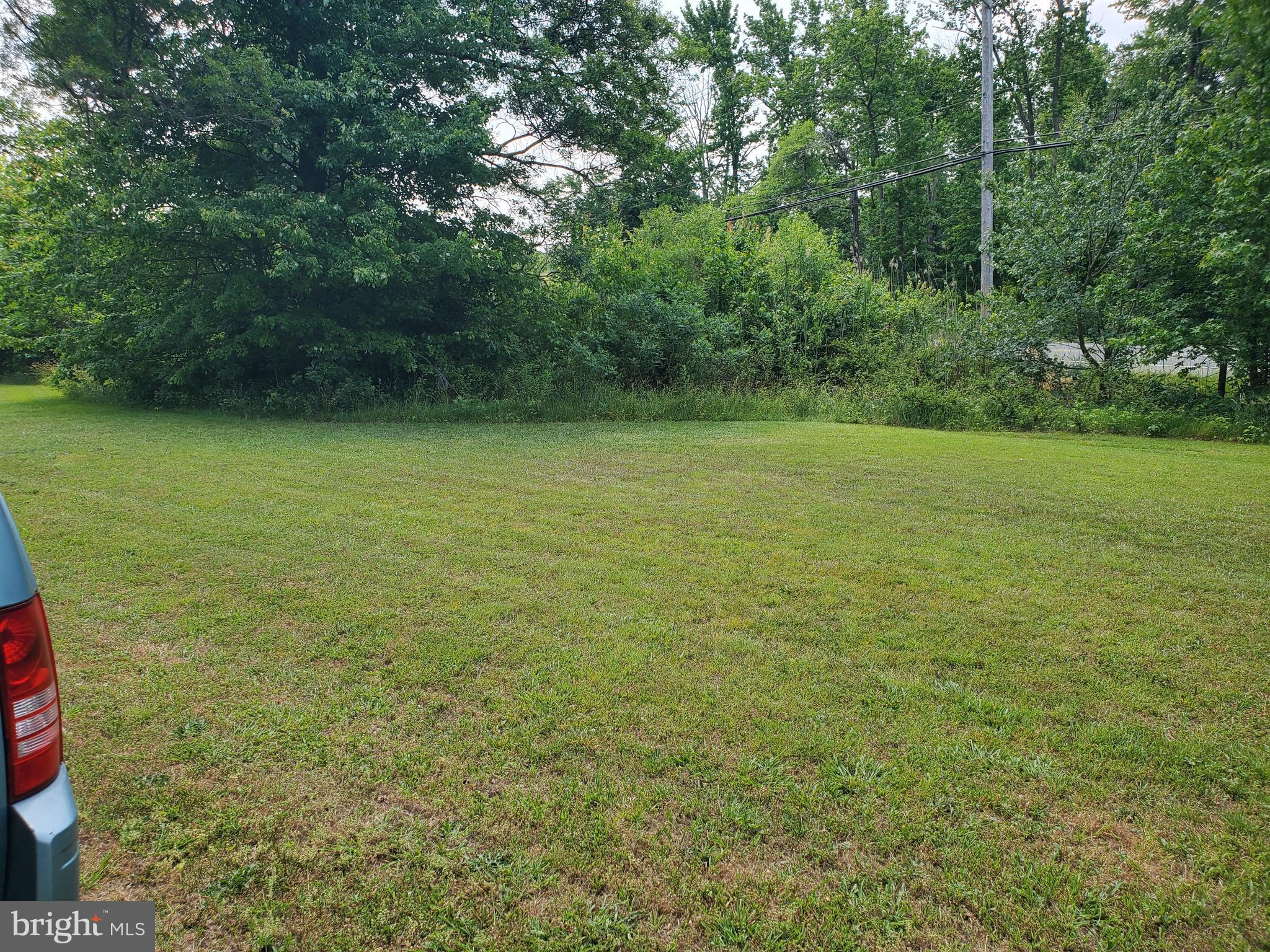6147 Summit Bridge Road Townsend, DE 19734 - Photo 14 of 25 Macey Lane side of the lot