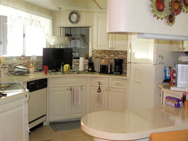 $105,000 | 129 Royal Palm Circle, Largo, FL 33778