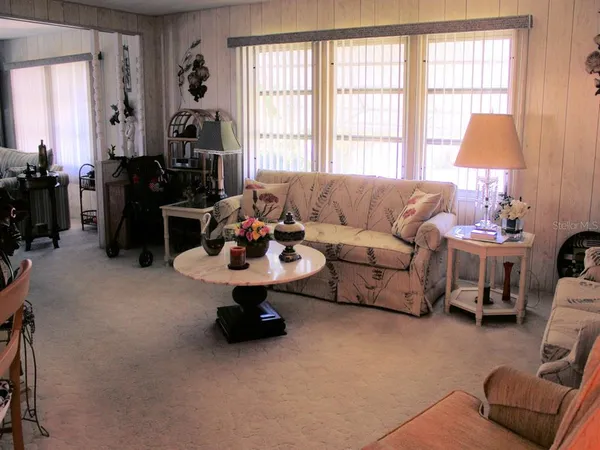 $105,000 | 129 Royal Palm Circle, Largo, FL 33778