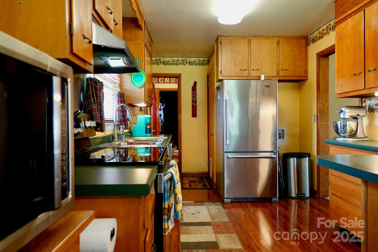 795 Monte Vista Road Candler, NC 28715 - Photo 8 of 31 Gallery Image 8