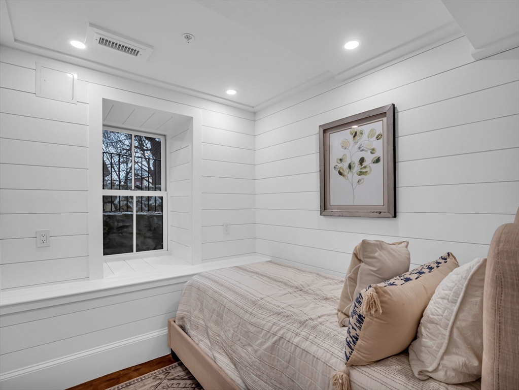 30 Copeland Street, Unit 1 Boston, MA 02119 - Photo 35 of 39