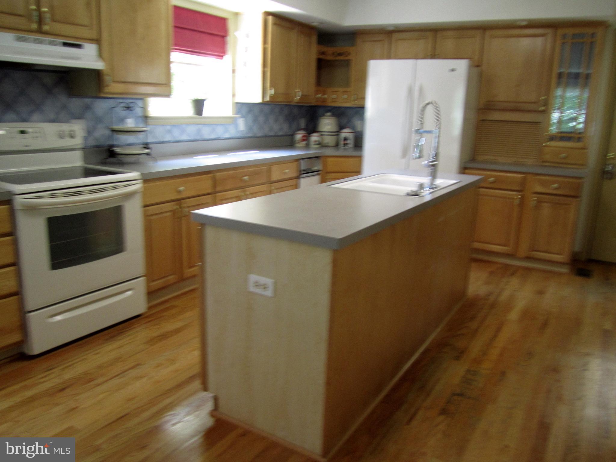1924 Hatfield Road Huntingtown, MD 20639 - Photo 9 of 22 Kitchen