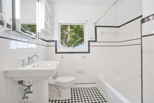 $7,000 | 812 East Boulevard, Windermere, FL 34786