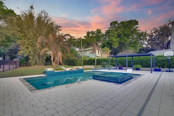 $7,000 | 812 East Boulevard, Windermere, FL 34786