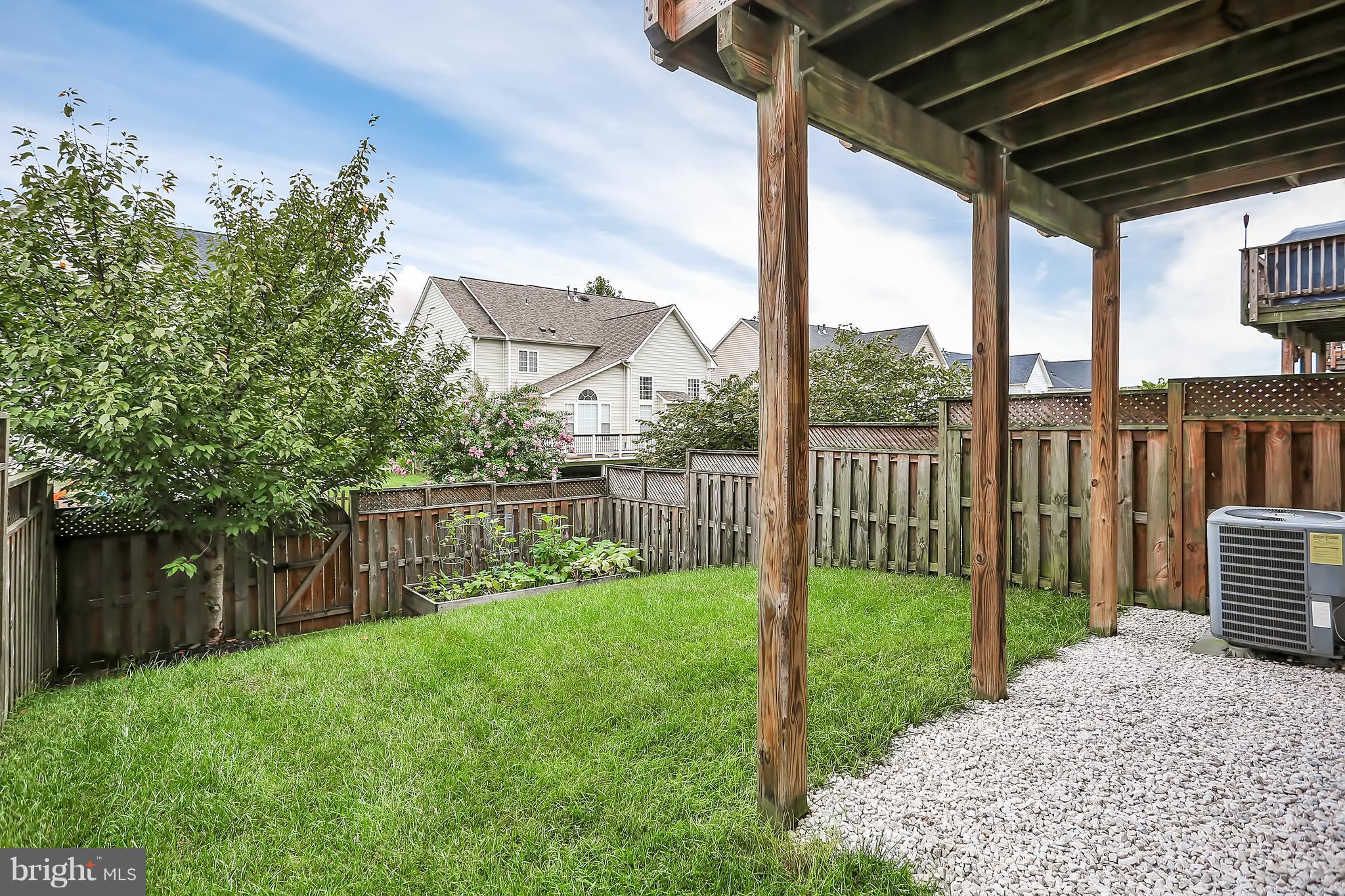41864 Diabase Square Aldie, VA 20105 - Photo 28 of 30 Backyard