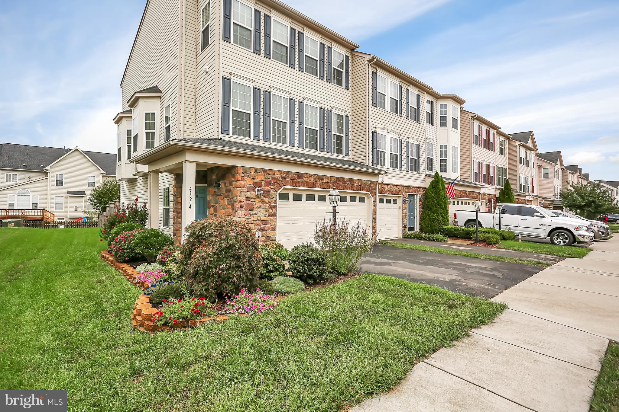 41864 Diabase Square Aldie, VA 20105 - Photo 30 of 30 Front Yard