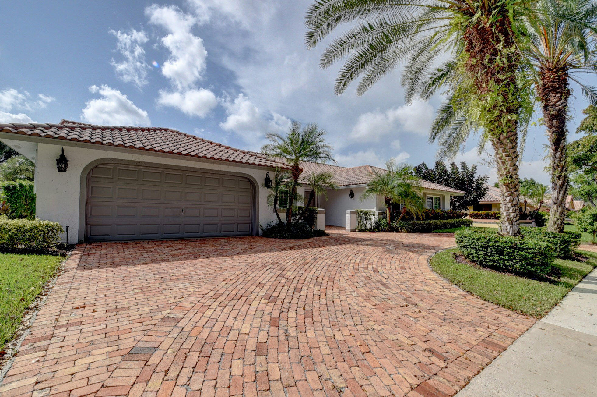 2901 Northwest 25th Terrace Boca Raton, FL 33434 - Photo 3 of 77 04_dsc_6558_59_60_61_62