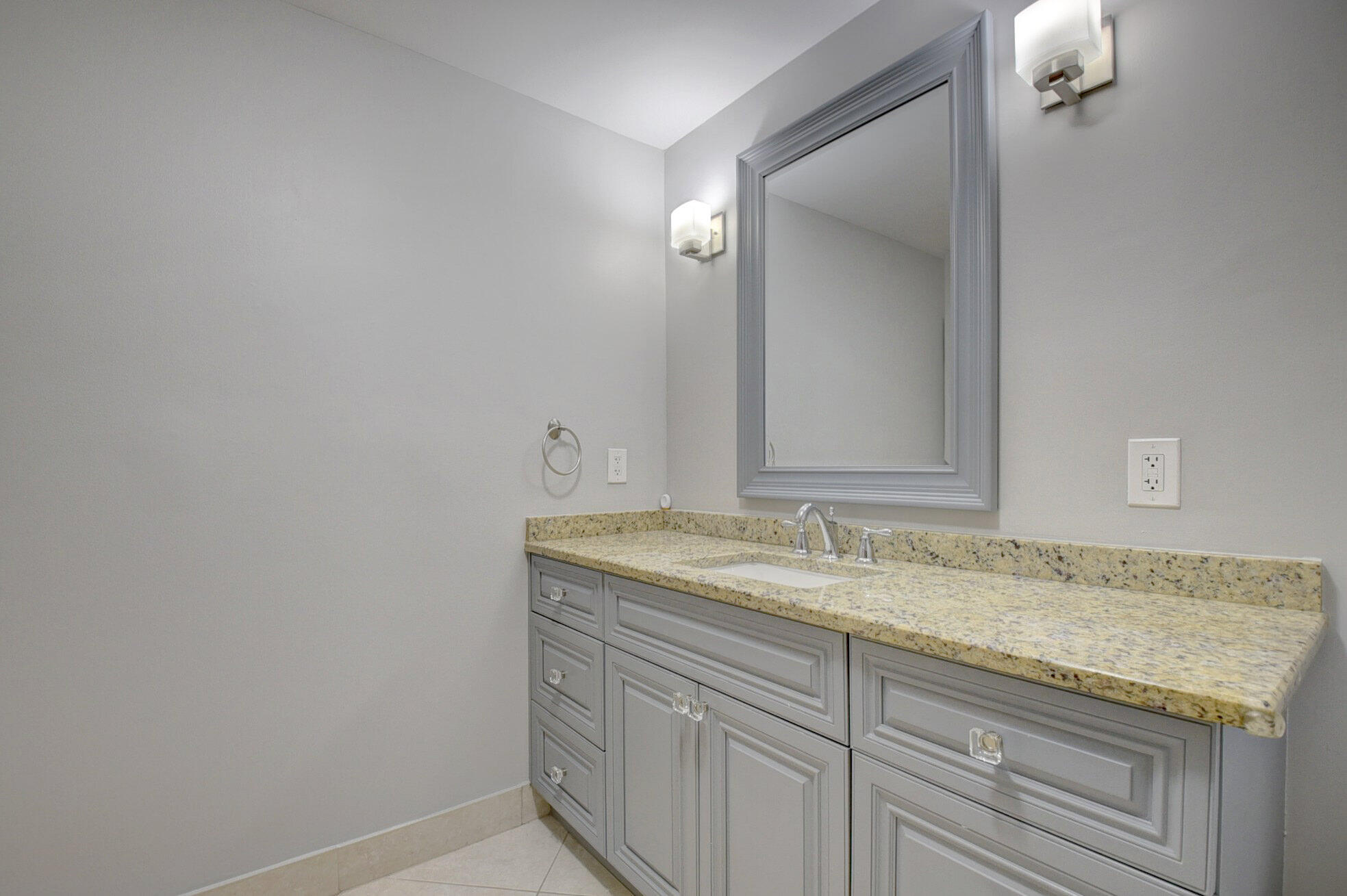 2901 Northwest 25th Terrace Boca Raton, FL 33434 - Photo 36 of 77 45_dsc_7068_69_70_71_72