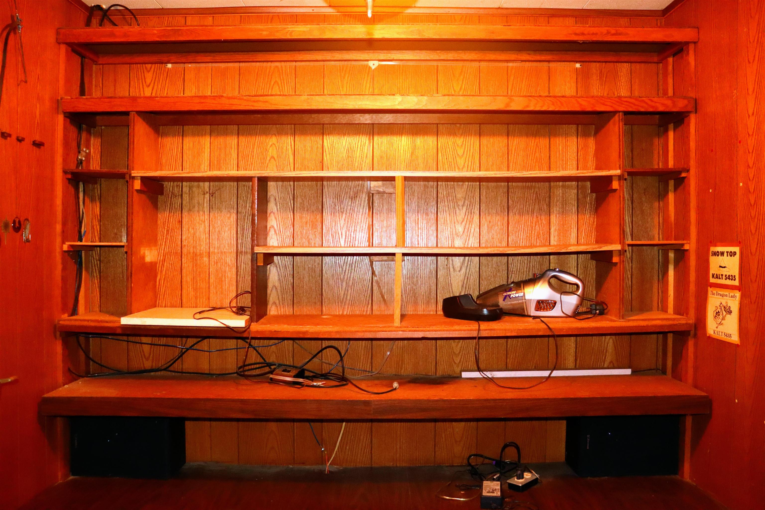 470 Brookside Road North Barrington, IL 60010 - Photo 27 of 38 view of a room with rack on the wall