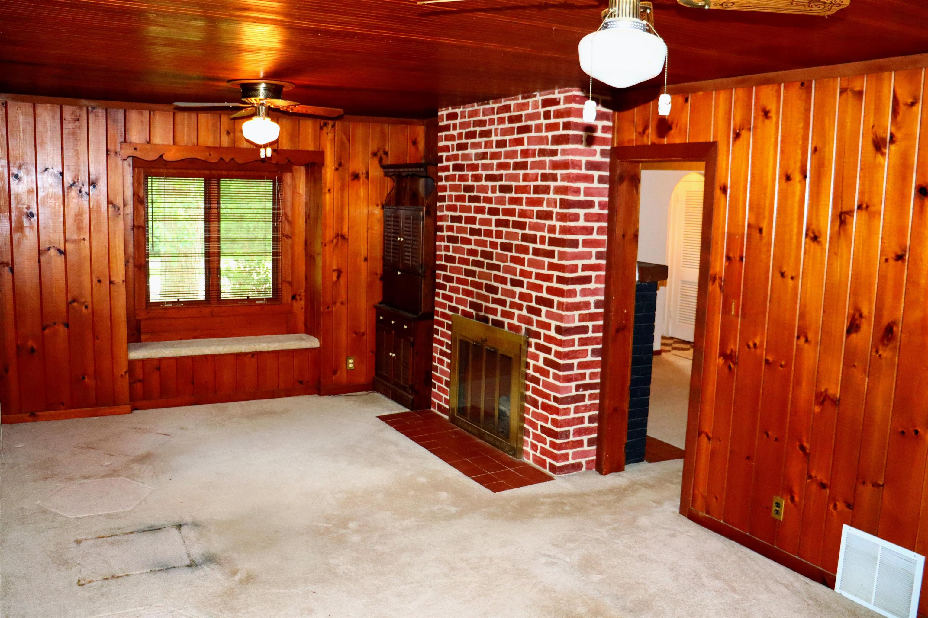 470 Brookside Road North Barrington, IL 60010 - Photo 29 of 38 a backyard of a house