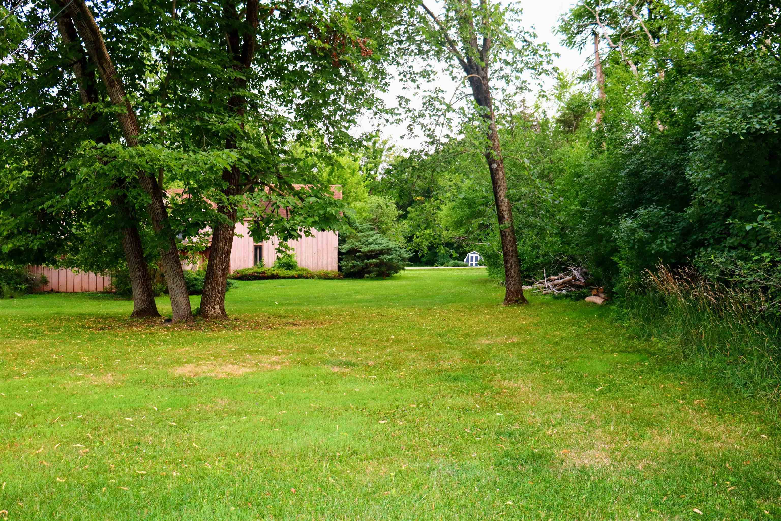 470 Brookside Road North Barrington, IL 60010 - Photo 36 of 38 a backyard of a house with lots of green space