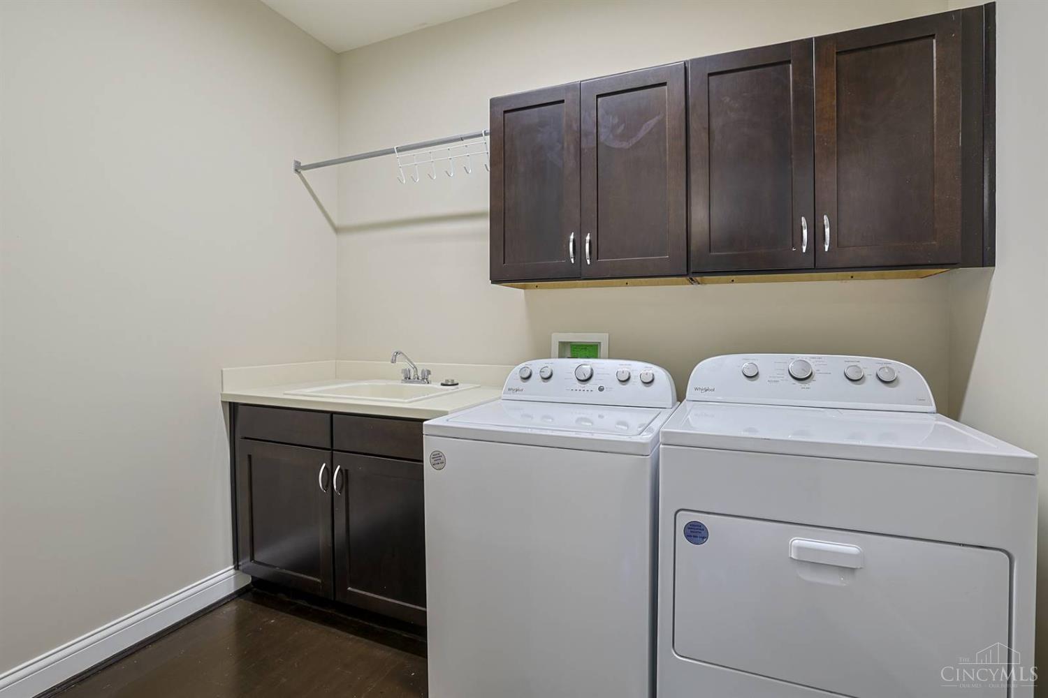 8731 Kenwood Road Cincinnati, OH 45242 - Photo 53 of 73