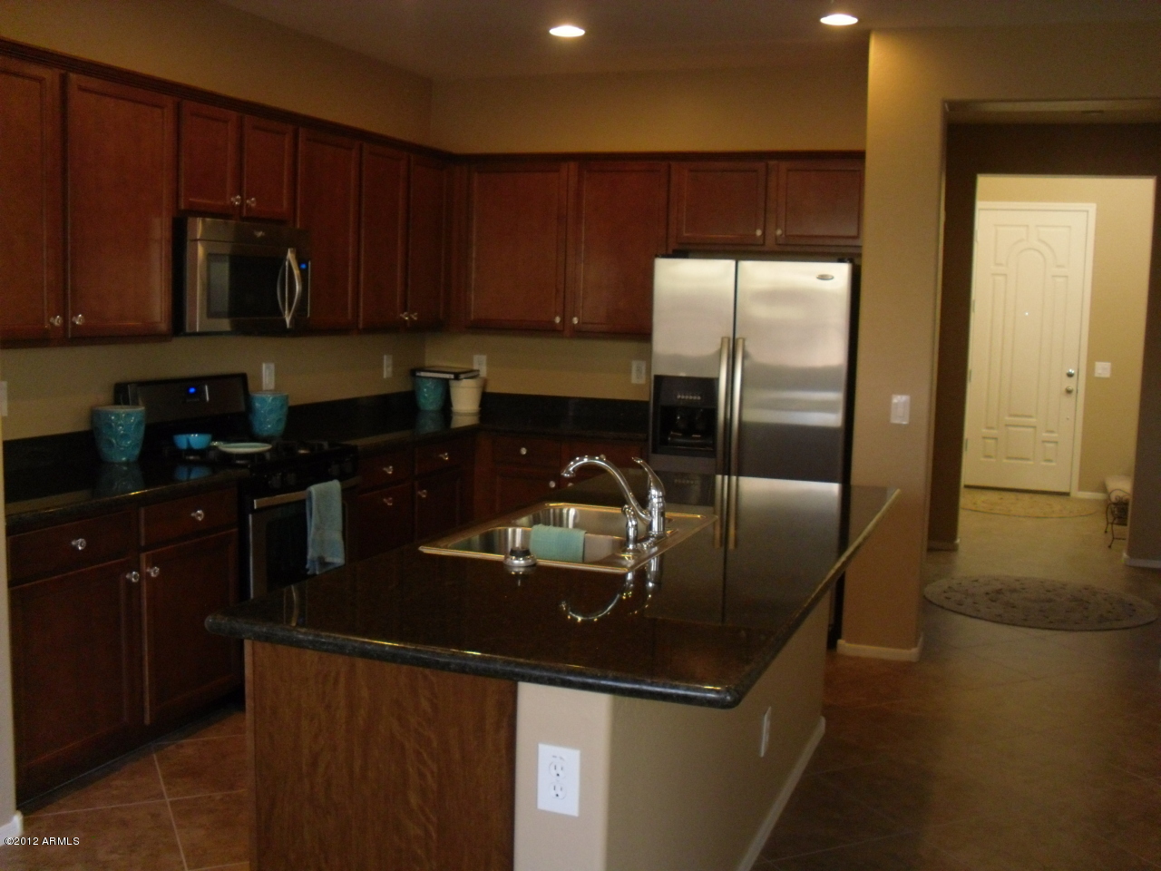 2139 South Martingale Road Gilbert, AZ 85295 - Photo 4 of 17 kitchen (136)
