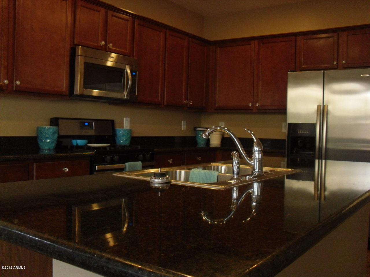 2139 South Martingale Road Gilbert, AZ 85295 - Photo 5 of 17 kitchen (137)