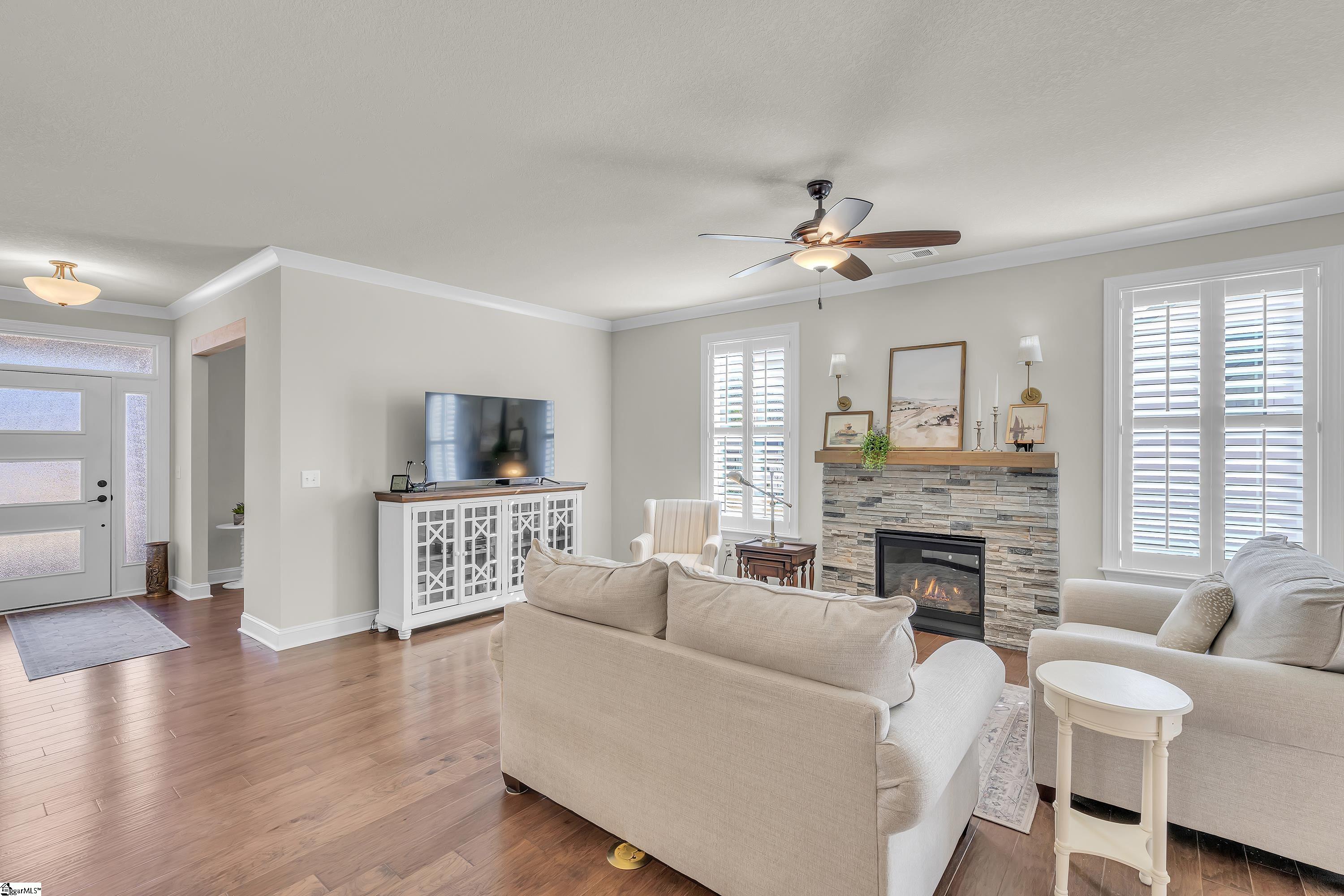 127 Winding Rock Road Simpsonville, SC 29680 - Photo 5 of 26 Gallery Image 5