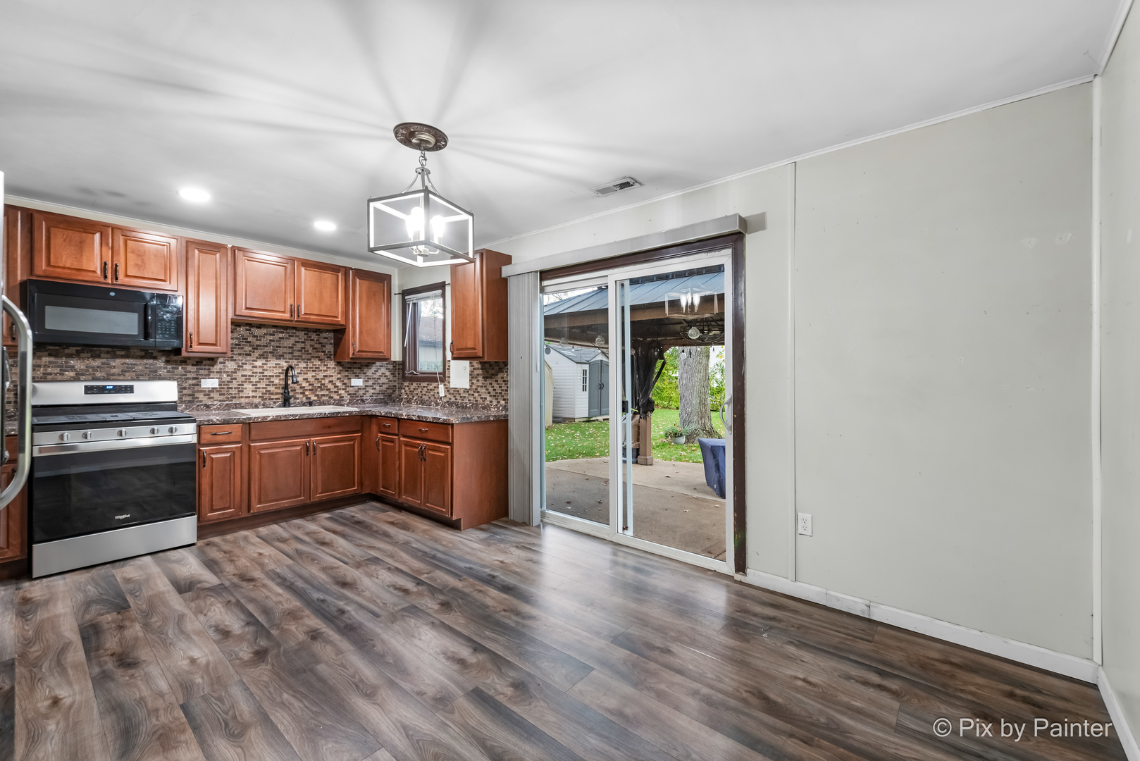 718 Sunset Circle Streamwood, IL 60107 - Photo 4 of 18 Gallery Image 4