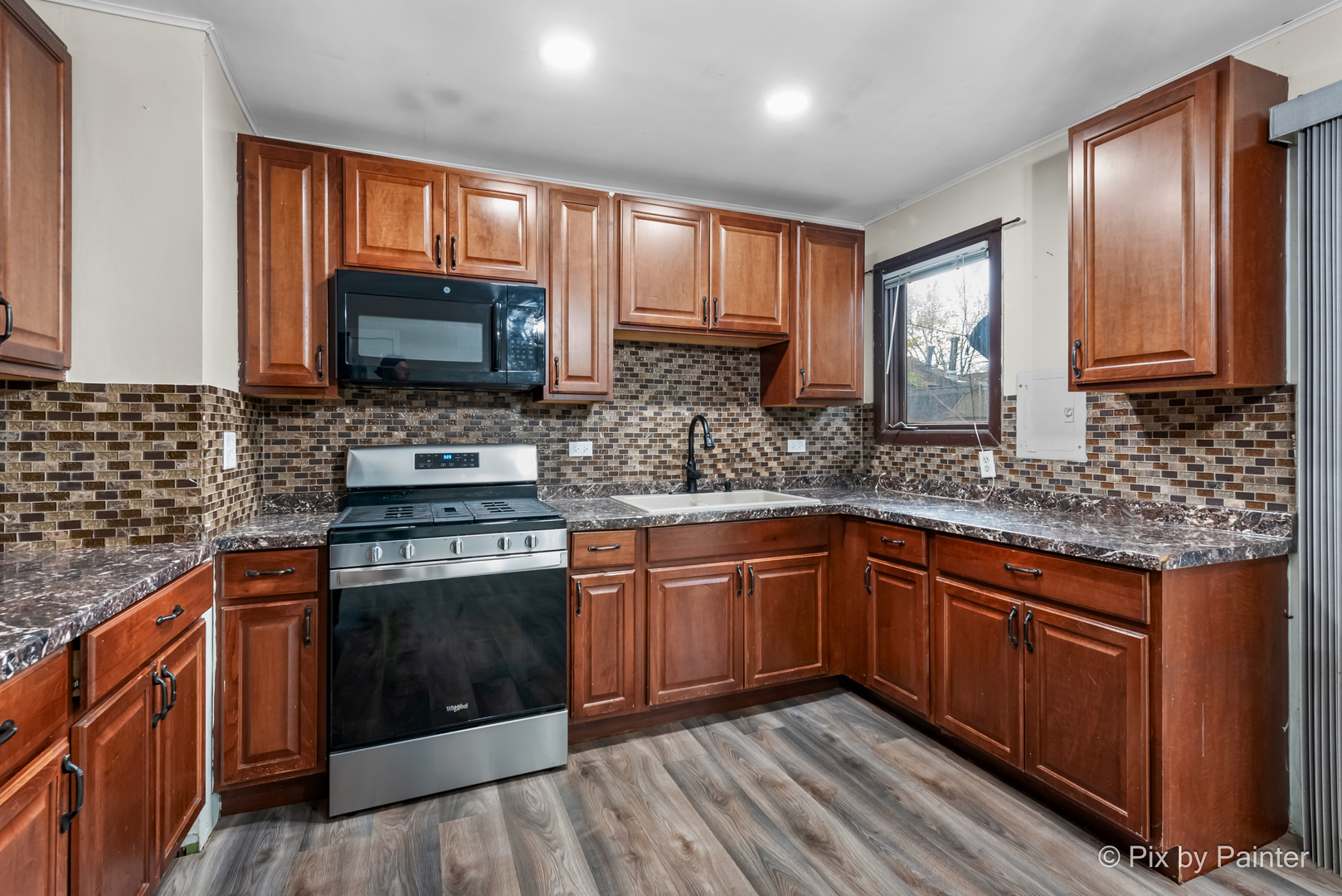 718 Sunset Circle Streamwood, IL 60107 - Photo 5 of 18 Gallery Image 5