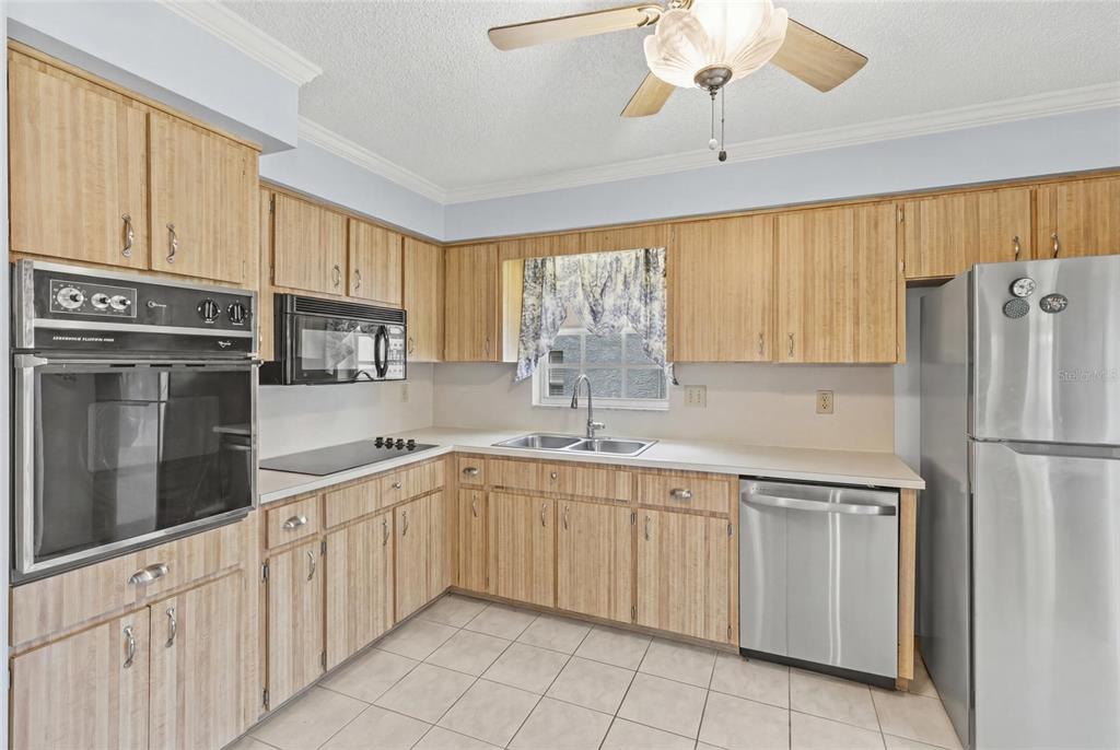 6643 Kelsey Lane, Unit 4B New Port Richey, FL 34653 - Photo 5 of 47