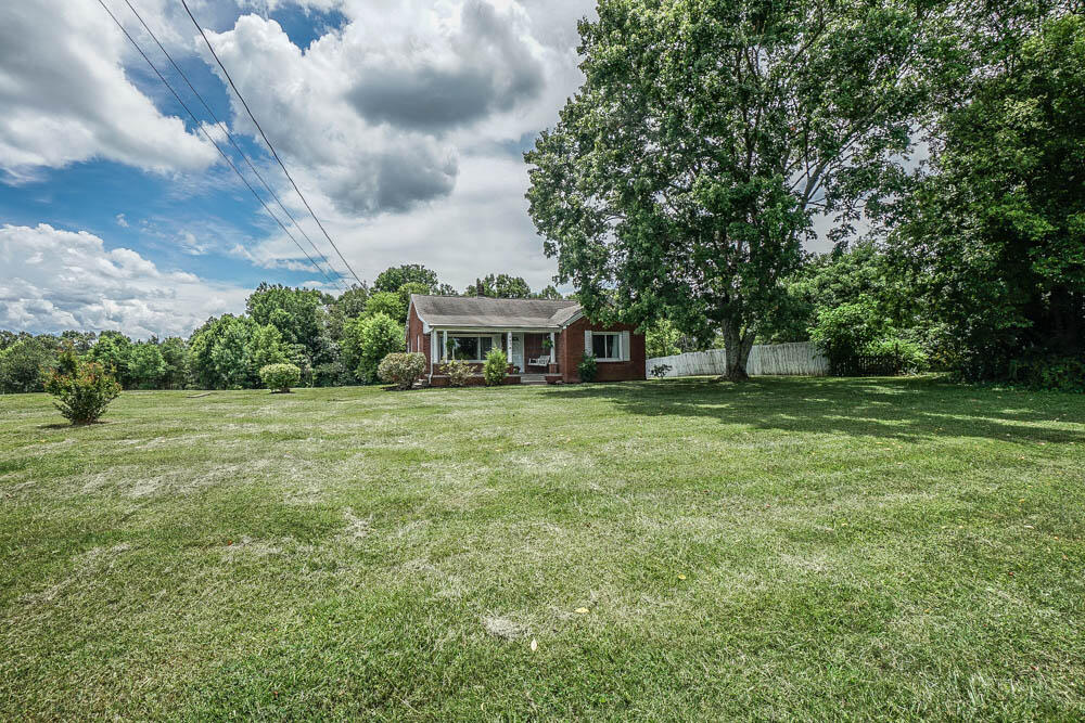4634 Morganton Road Maryville, TN 37801 - Photo 4 of 36 DSC07046