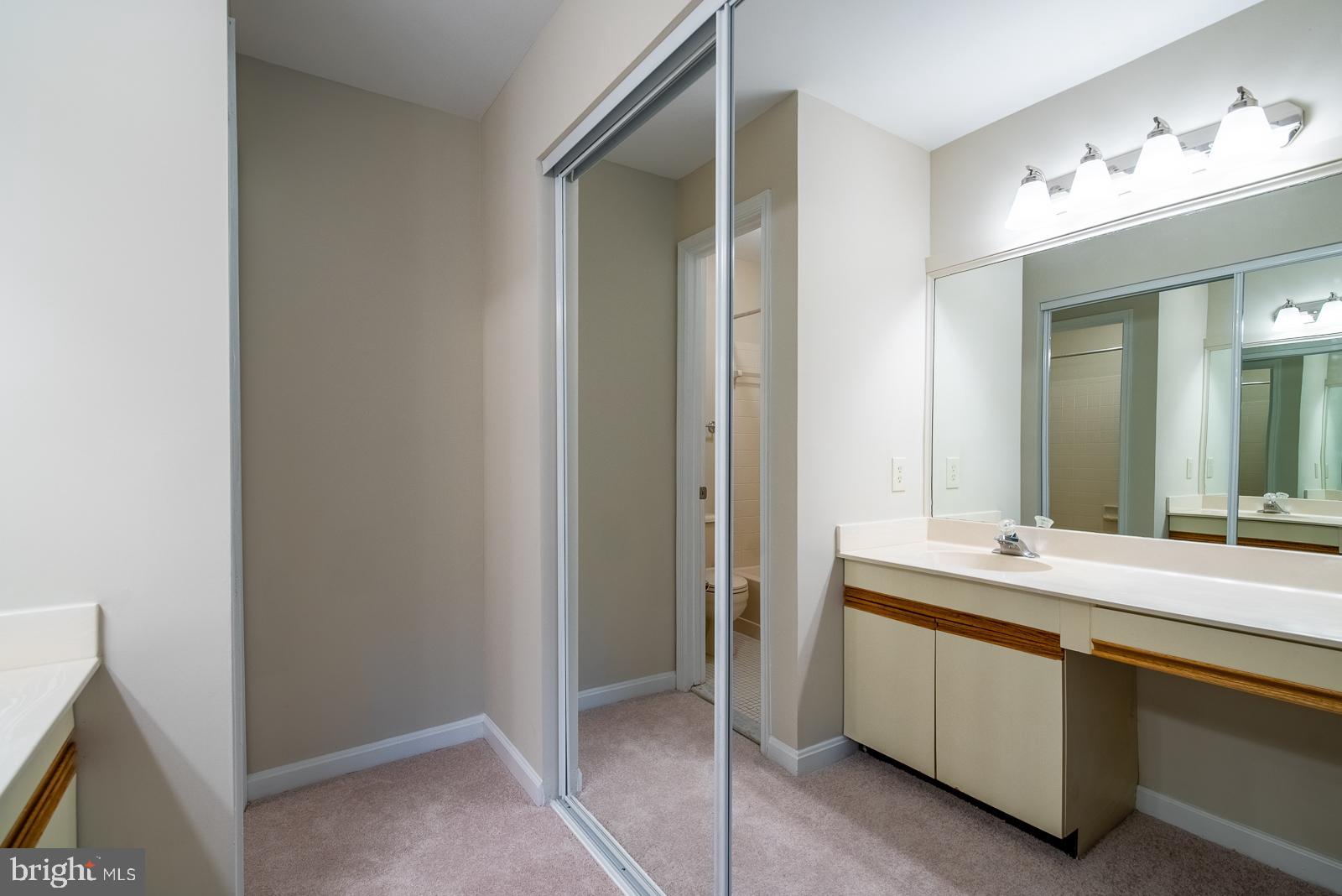 2109 North Rolfe Street, Unit D Arlington, VA 22209 - Photo 17 of 30