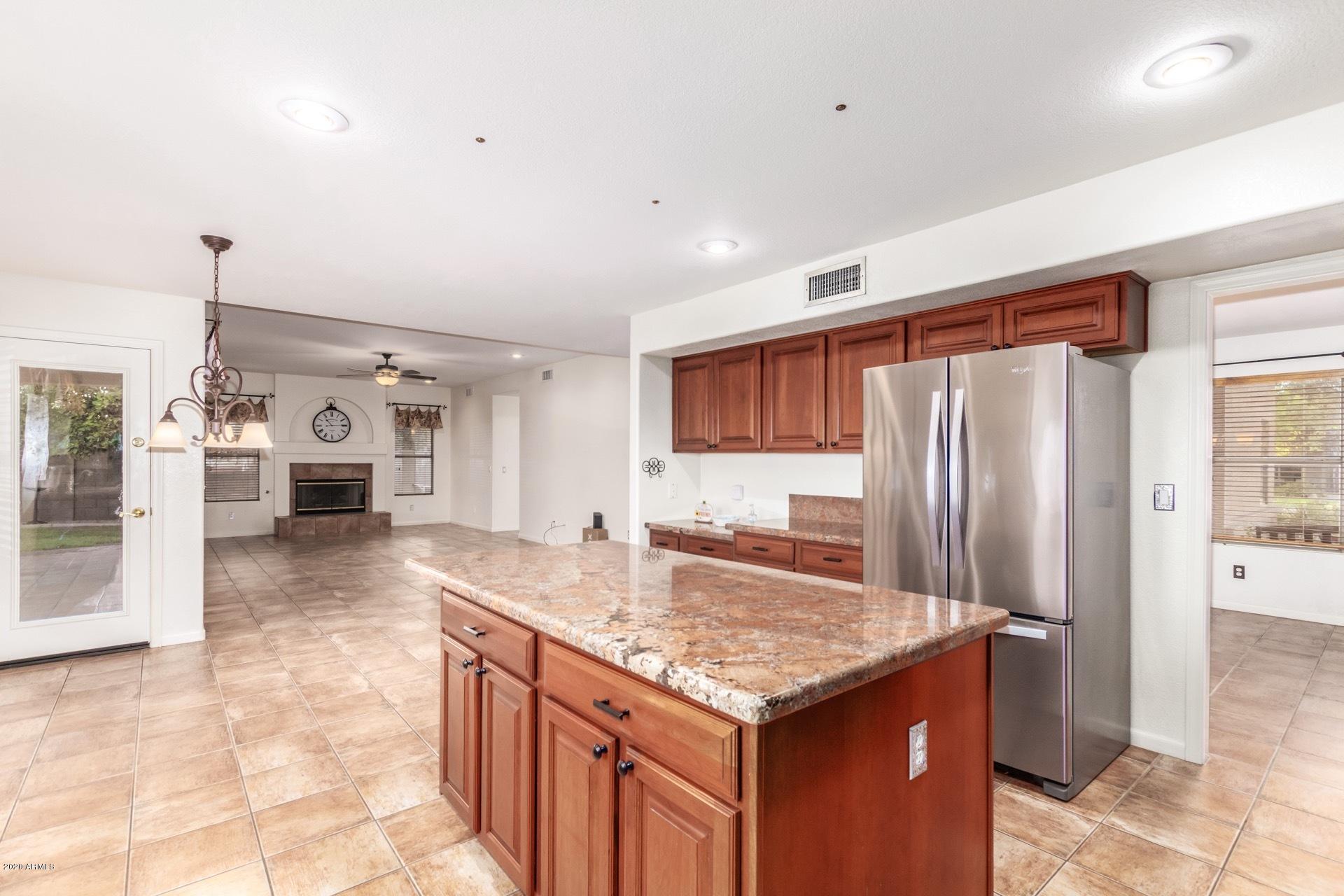 1015 East Liberty Lane Gilbert, AZ 85296 - Photo 13 of 43 0014-Liberty 14