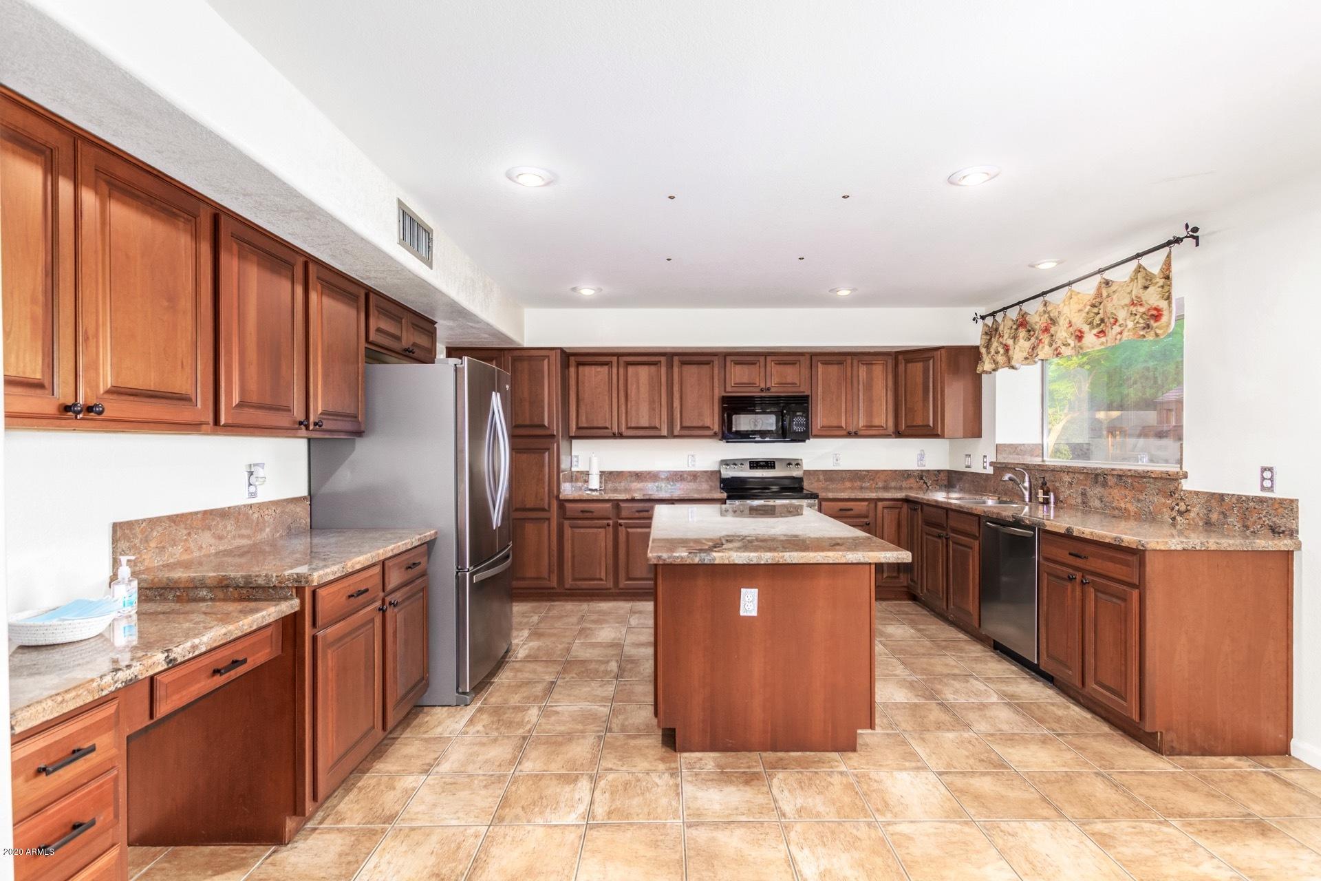 1015 East Liberty Lane Gilbert, AZ 85296 - Photo 9 of 43 0012-Liberty 12