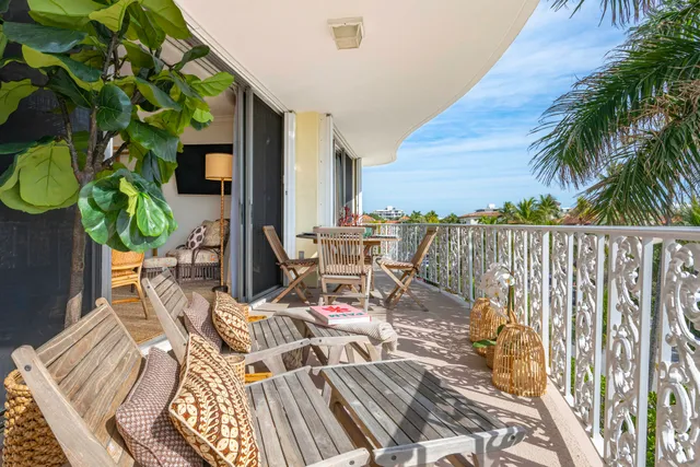 $2,850,000 | 227 Australian Avenue, Unit 3E, Palm Beach, FL 33480