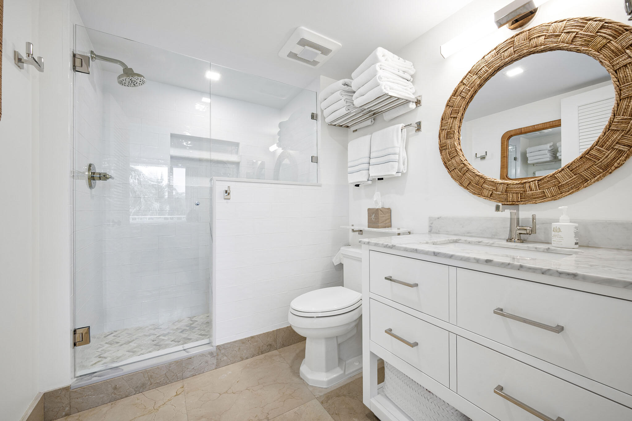 227 Australian Avenue, Unit 3E Palm Beach, FL 33480 - Photo 7 of 16 12