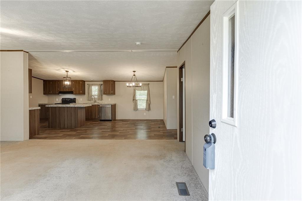 526 Silver Falls Road Cleveland, GA 30528 - Photo 4 of 41