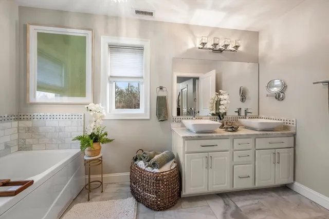 $978,000 | 11 Osborne Hill Drive, Salem, MA 01970