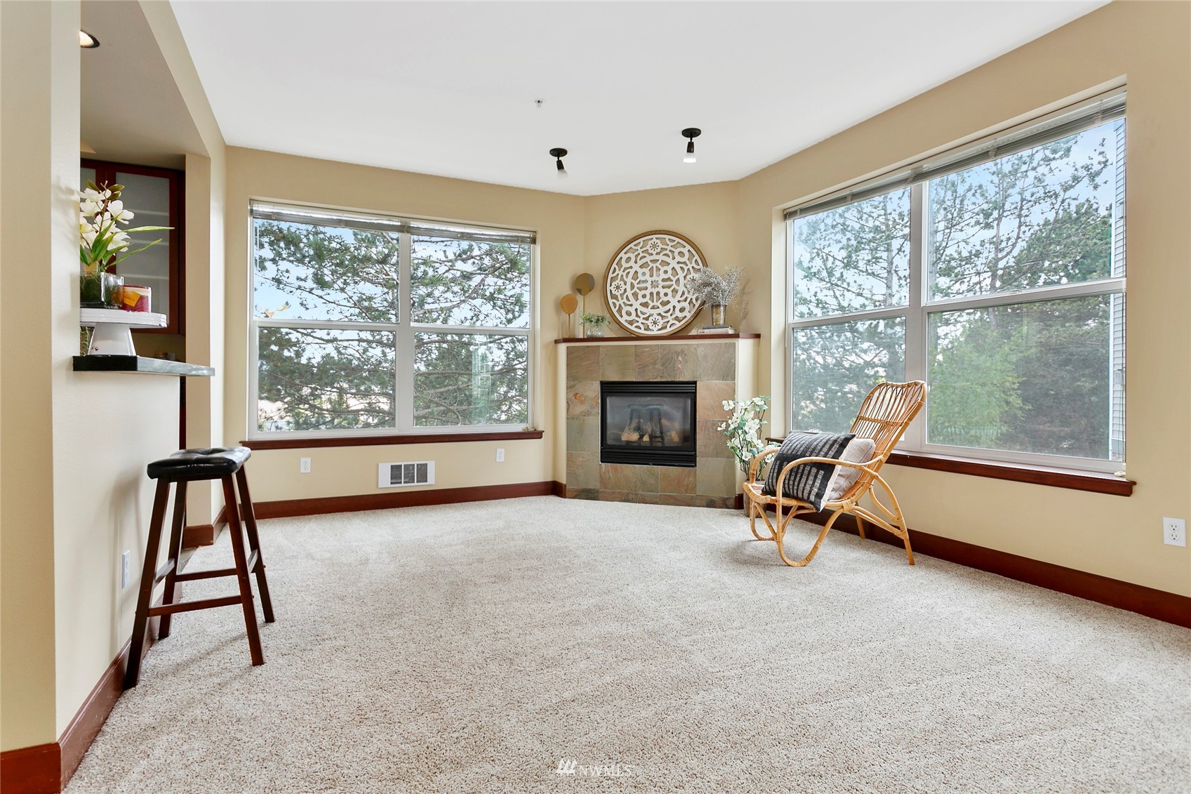 259 West Bakerview Road, Unit C207 Bellingham, WA 98226 - Photo 6 of 23 Gallery Image 6